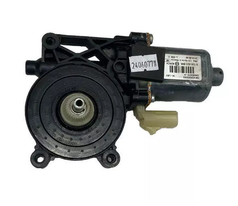 Chevrolet Silverado window motor 2015 to 2019 rear right side 3500 OEM 22921499