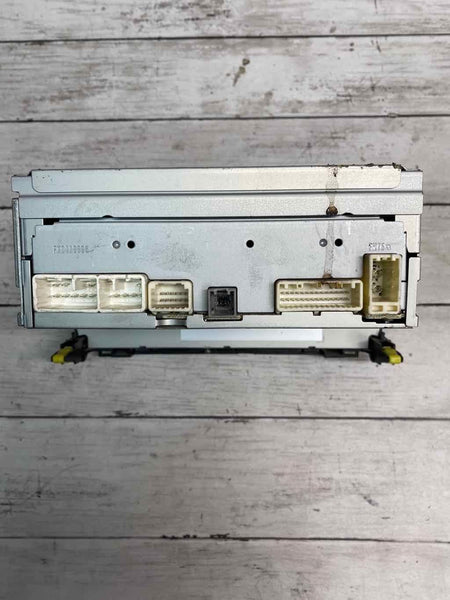 14 16 TOYOTA COROLLA RADIO PANTALLA Y RECEPTOR SIN PANTALLA DE 6.1" OEM