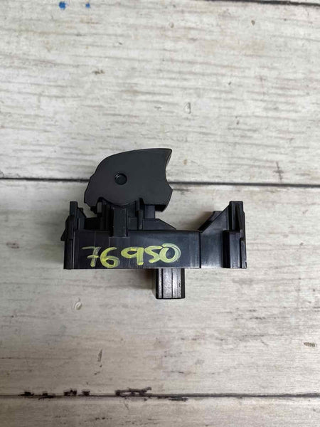 2018 2022 TOYOTA CAMRY TRASEIRO DIREITO PORTA JANELA INTERRUPTOR ASSY OEM 3880M12N