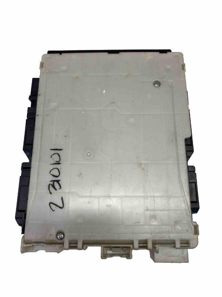 Caja de conexiones para Toyota Rav-4 (2019), conjunto de fusibles y relés OEM 8273042880