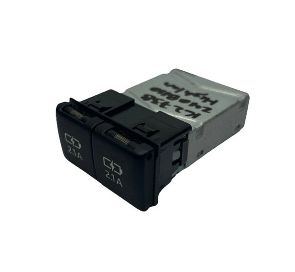 2019 TOYOTA HIGHLANDER CENTER CONSOLE USB CHARGER ADAPTER ASSY