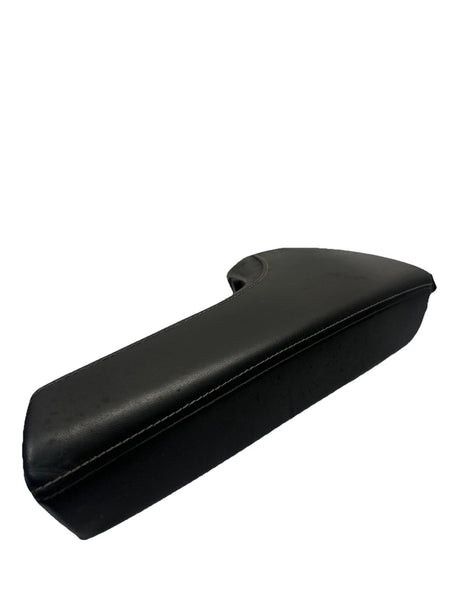 2016 TO 2024 CHEVROLET CAMARO CENTER CONSOLE ARMREST LID COVER BLACK OEM 84149130