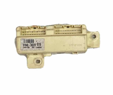 Caja de conexiones del tablero delantero izquierdo de Hyundai ELANTRA 2015 OEM 919403X070