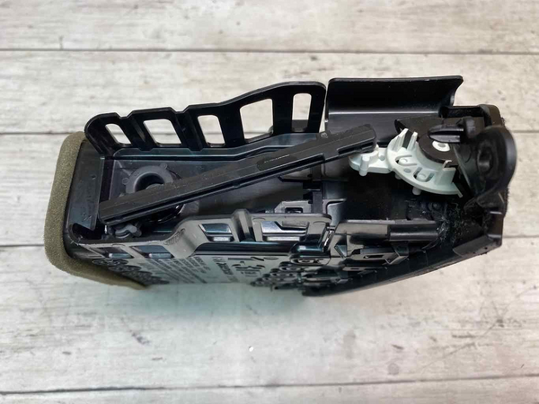 Chevy Silverado ac vent 2018 hvac ac heater vent left driver side OEM 20943682