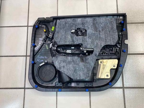 14 19 KIA SOUL LH PANEL DE MOLDURA DE PUERTA DELANTERA IZQUIERDA OEM NEGRO 82307B2030DT1