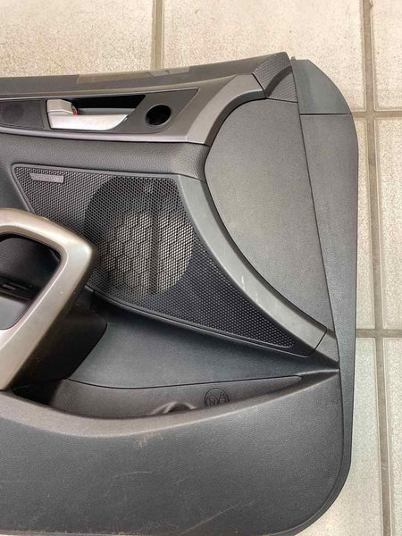 12 17 HYUNDAI VELOSTER PAINEL DE ACABAMENTO DA PORTA DIANTEIRA ESQUERDA OEM COURO PRETO 823072V050RY
