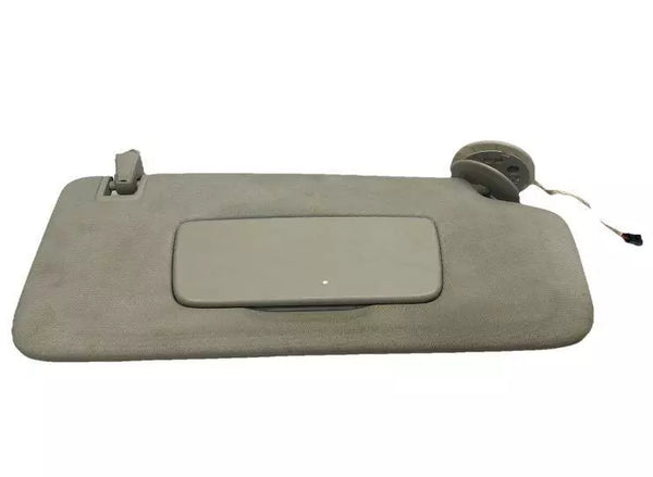 18 21 CHEVROLET TRAVERSE SUN VISOR RIGHT SIDE ILLUMINATED ASSEMBLY OEM 84849725