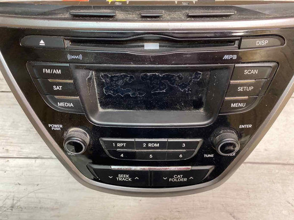 HYUNDAI ELANTRA SEDÁN 2013 1.8L US CONJUNTO DE RECEPTOR DE RADIO OEM 961703X155