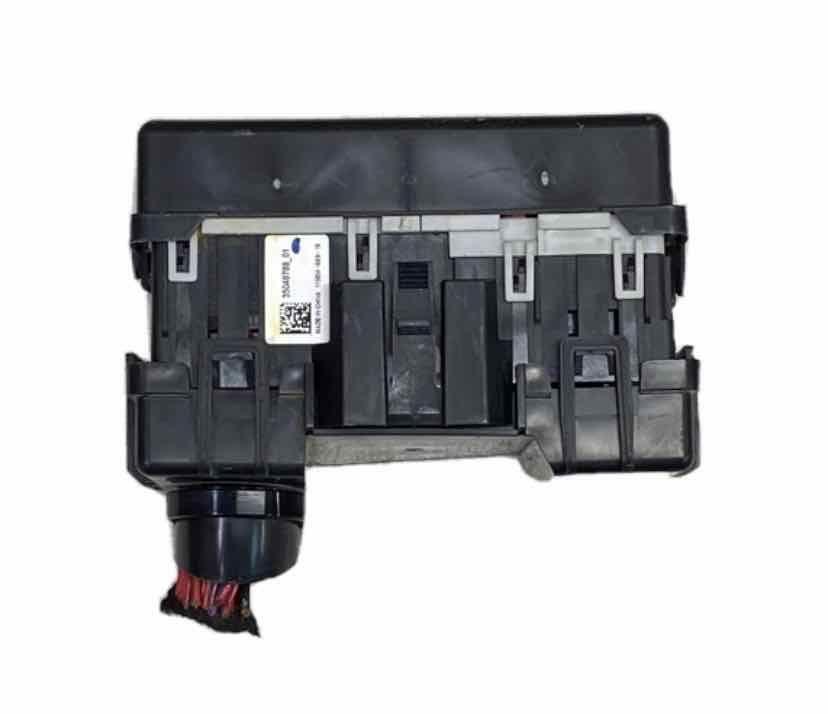 2019 CHEVY EQUINOX POWER DISTRIBUTION FUSE BOX RELAY MODULE OEM 35048788