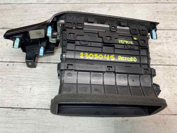 Honda Civic air vent 2021 2022 dash mounted inner right side OEM 77610T20A0
