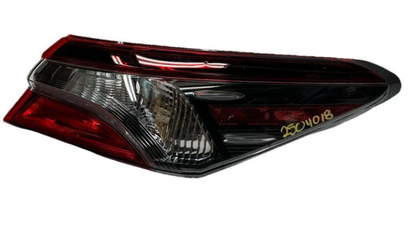 2018 TO 2024 TOYOTA CAMRY TAIL LIGHT RIGHT SIDE QUARTER INCANDESCENT OEM 8155006720