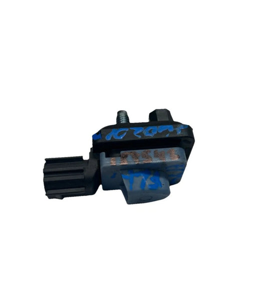 Toyota Rav-4 8983a52010 impact sensor assy OEM