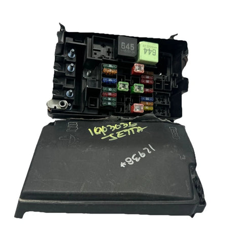 2015 TO 2018 VOLKSWAGEN JETTA ENGINE FUSE BOX BLOCK RELAY ASSY OEM 5C0937819L