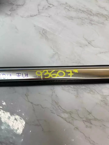 17 18 19 20 21 22 23 GMC ACADIA ROCKER MOULDING LEFT CHROME MOULDING HAS A SMALL DENT 84160415