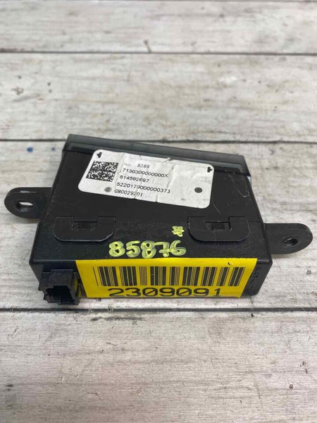 Chevrolet Traverse display monitor alert collision 18 23 dash mounted 84208369