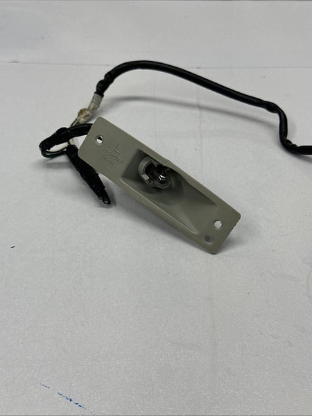 2010 TO 2021 TOYOTA 4RUNNER LICENSE PLATE LIGHT RIGHT SIDE LAMP ASSEMBLY OEM