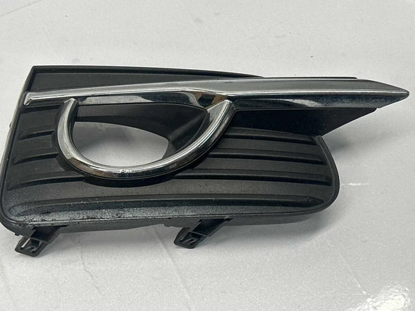 2017 INFINITI Q50 FOG LAMP BEZEL TRIM PANEL COVER RIGHT SIDE OEM 622564GA0A