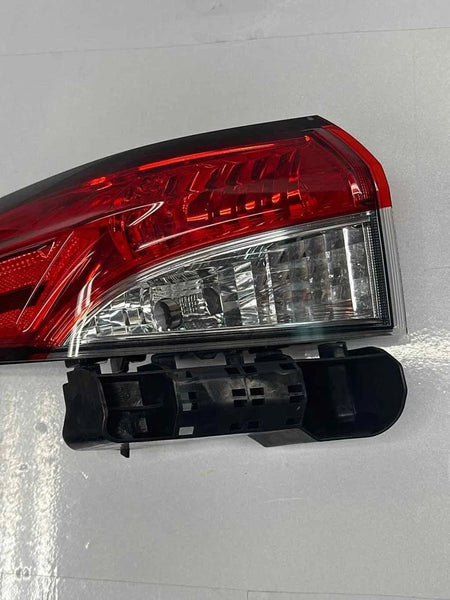 2020 TO 2024 TOYOTA COROLLA TAIL LIGHT LEFT SIDE SEDAN QUARTER ASSY OEM 8156112D10