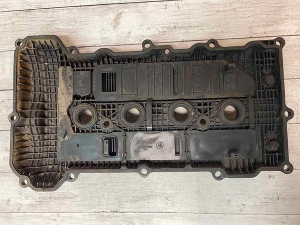 Hyundai Elantra valve cover 2011 2016 1.8 liter 4 cyl sedan assy OEM 224102E000