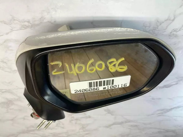 20 21 22 23 24 TOYOTA COROLLA DOOR MIRROR RIGHT SIDE OEM WHITE CODE 070 8791012F60