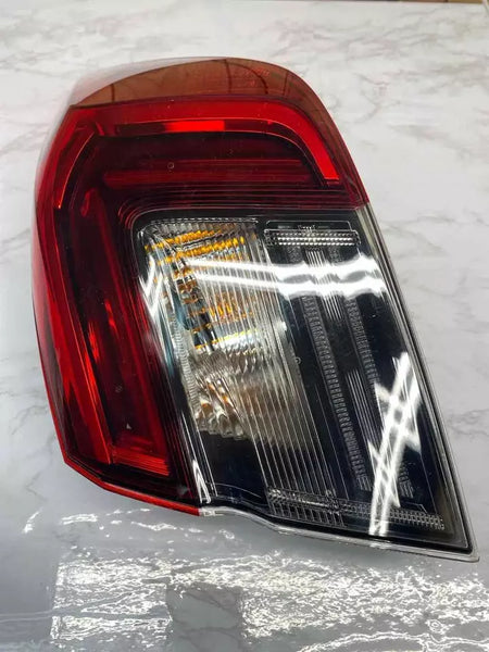 22 23 24 HONDA CIVIC LUZ TRASERA LADO DERECHO PANEL DE CUARTO CONJUNTO OEM 33500T20A01