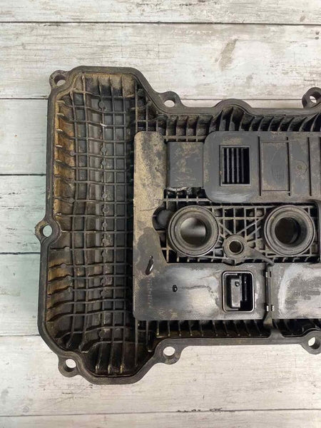 Hyundai Elantra valve cover 2011 2016 1.8 liter 4 cyl sedan assy OEM 224102E000