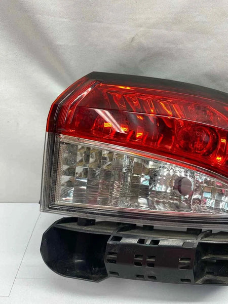 2020 TO 2024 TOYOTA COROLLA TAIL LIGHT LEFT SIDE QUARTER PANEL OEM 8156002C10 SEDAN