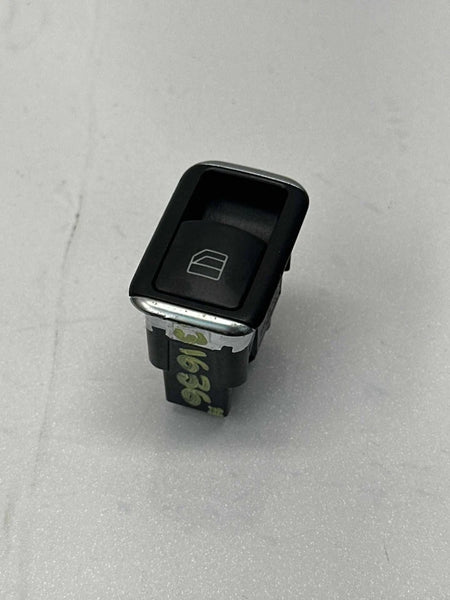 2018 MERCEDES CLA250 WINDOW SWITCH FRONT RIGHT PASSANGER SIDE OEM A2049058102