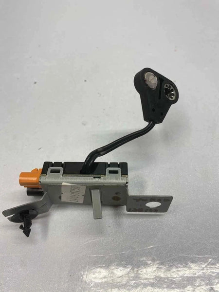 2020 GMC YUKON KEYLESS ENTRY RECEIVER ANTENNA SENSOR UNIT ASSEMBLY OEM 653739987