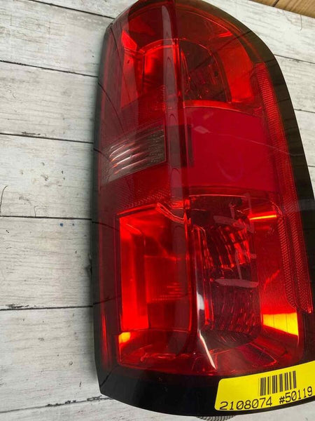 Chevrolet Colorado tail light 2015 to 2022 right side pickup box OEM 84630993