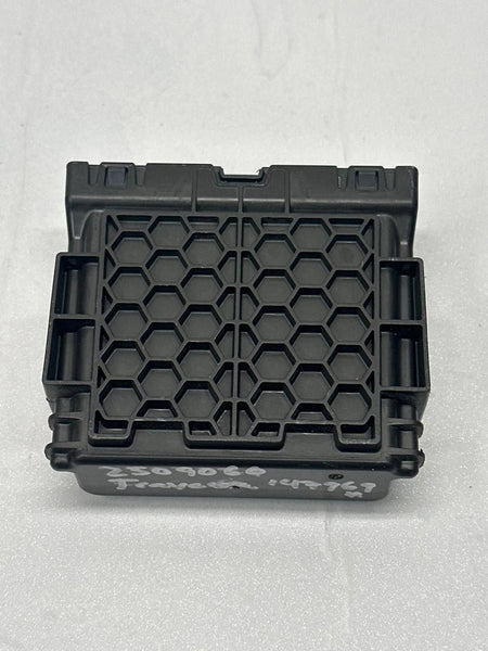 2018 TO 2021 CHEVROLET TRAVERSE NETWORK GATEWAY CONTROL MODULE UNIT ASSY OEM 13536789
