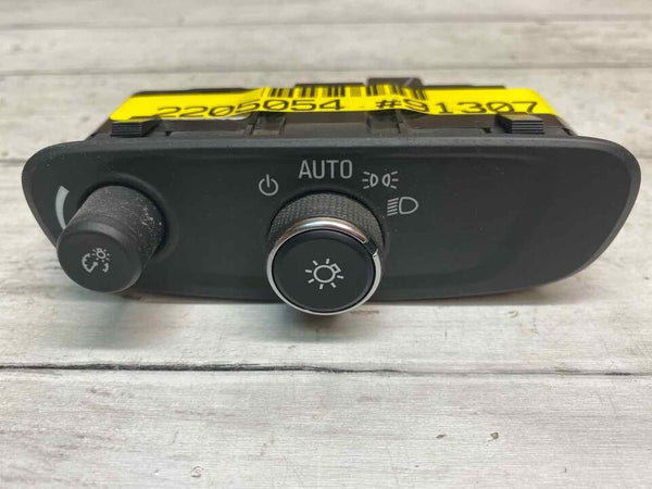 Interruptor de faros delanteros para Chevrolet Traverse (2018 a 2021), montaje en tablero, OEM, 22992806