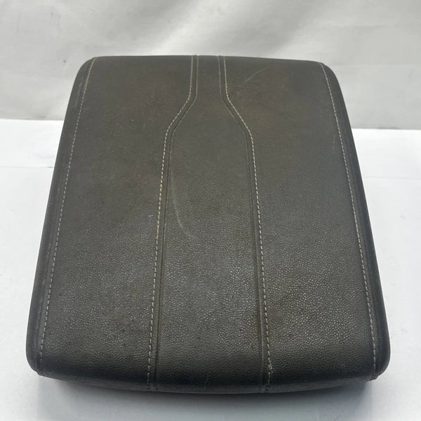 2018 TO 2021 CHEVROLET TRAVERSE CENTER CONSOLE ARMREST ASSY OEM 84323324 BLACK