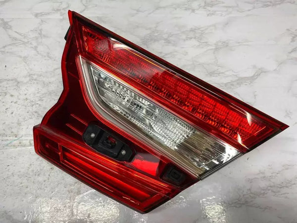 18 19 20 21 22 HONDA ACCORD LUZ TRASERA TURBO MONTADA EN EL LADO DERECHO OEM 34150TVAA01