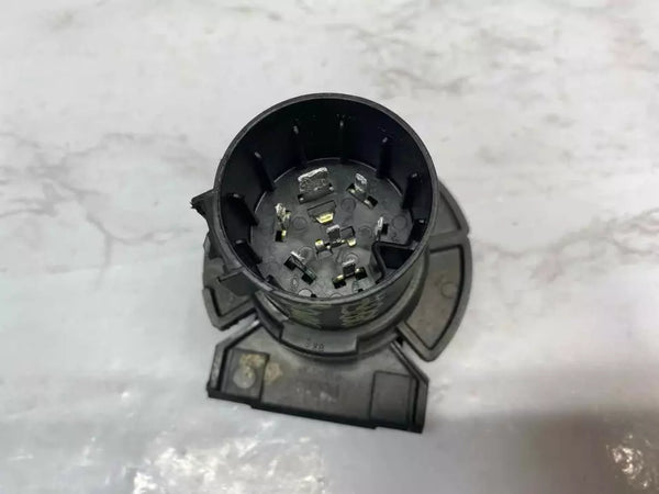 18 19 20 21 CHEVROLET EQUINOX TOW PLUG TRAILER HITCH TOWING PLUG SOCKET ASSY OEM