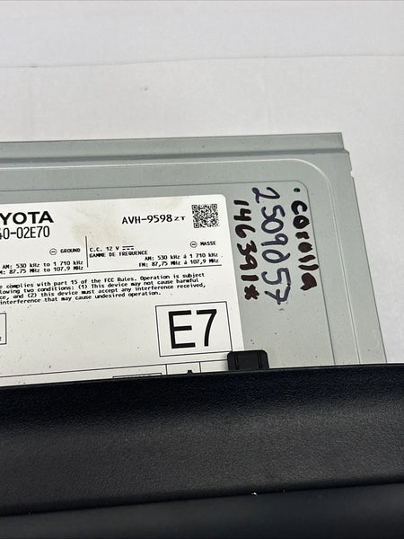 2021 TOYOTA COROLLA RADIO AM FM DISPLAY SCREEN & RECEIVER SEDAN OEM 8614002E70