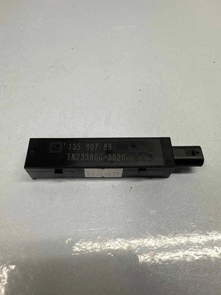 2018 TO 2024 CHEVROLET EQUINOX KEYLESS ENTRY ANTENNA RECEIVER MODULE OEM 13580789