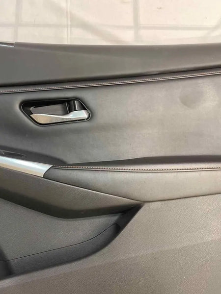 Nissan Sentra Door Panel trim 2020 a 2022 Frente Direita Couro Preto 809A06lB0C