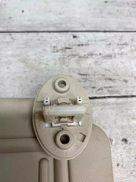 20 21 22 23 TOYOTA COROLLA SUN VISOR RIGHT SIDE GRAY ASSEMBLY OEM 7431002M50C0