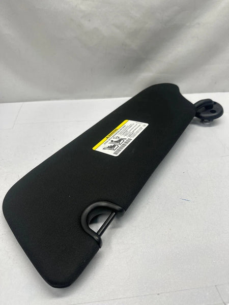 2017 2018 NISSAN ROGUE SPORT SUN VISOR RIGHT SIDE ASSEMBLY OEM BLACK 964006MA0A