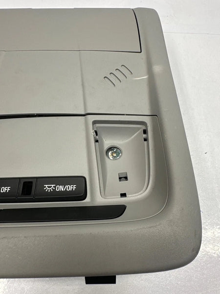 2018 TO 2022 CHEVROLET EQUINOX OVERHEAD CONSOLE DOOM LIGHT ROOF CENTER OEM 84610655