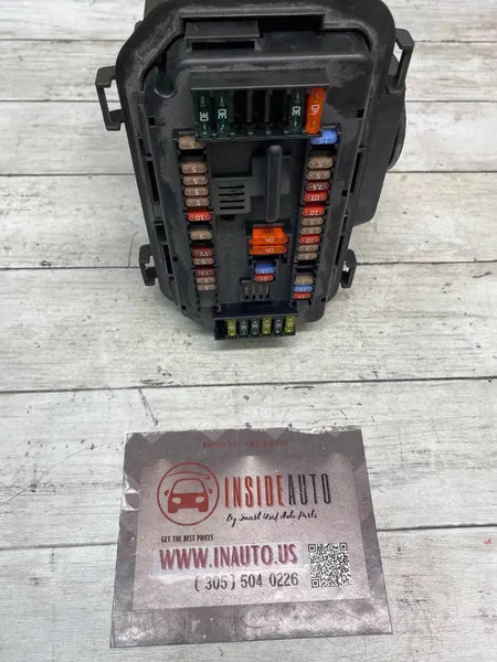 12 13 14 15 16 17 18 BMW 328 CAJA DE FUSIBLES DEL MOTOR CONJUNTO DE CAJA DE RELÉS DE FUSIBLES DEL MOTOR 2.0L OEM 61149224866