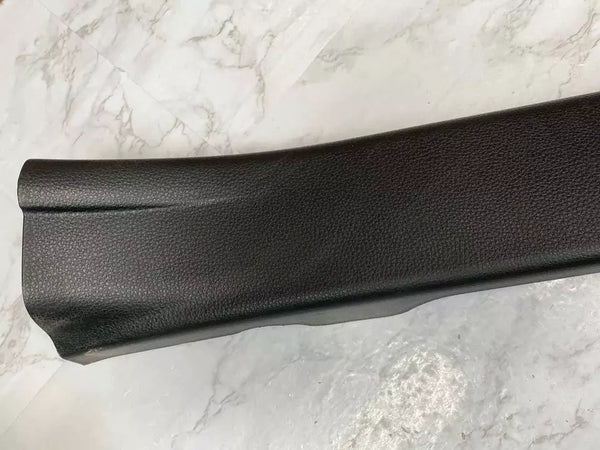 Moldura de la placa de protección de la puerta delantera izquierda para Toyota Highlander 2022-24 OEM 679140E100
