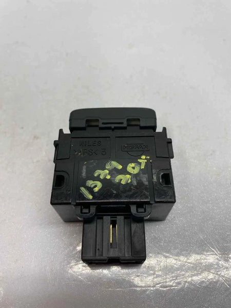 2009 NISSAN ROGUE DASHBOARD SWITCH VDC SWITCH DASHBOARD ASSY OEM 68492