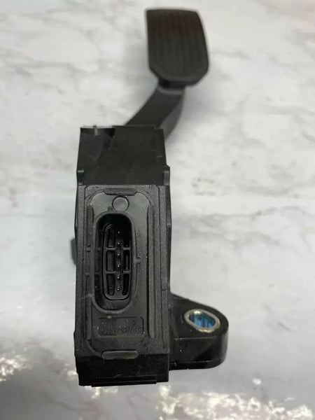 Conjunto de pedal del acelerador Toyota Highlander 2018 (2.7L) OEM 781100E010