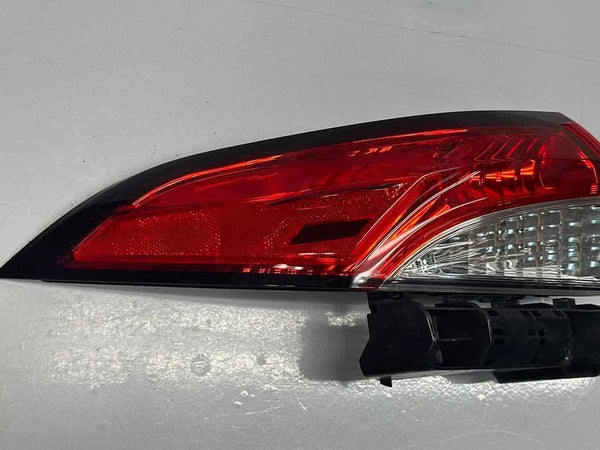 2020 TO 2024 TOYOTA COROLLA TAIL LIGHT LEFT SIDE SEDAN QUARTER ASSY OEM 8156112D10
