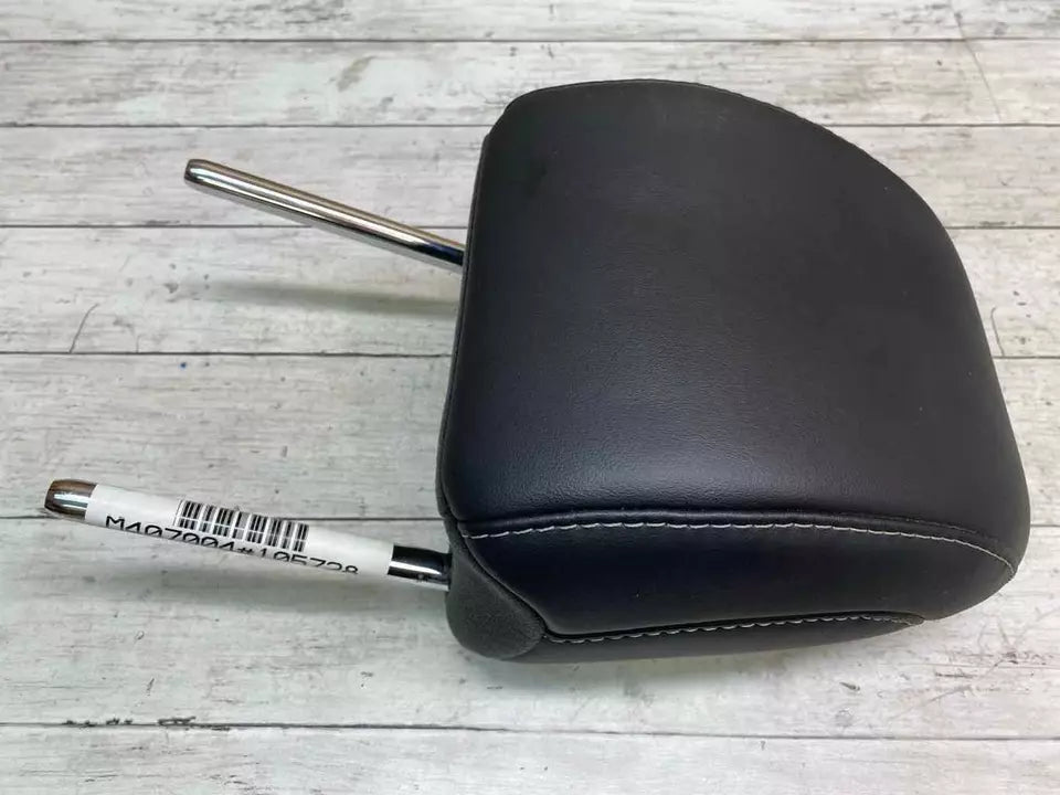 20 21 22 MAZDA CX-30 HEADREST FRONT RIGHT OR LEFT LEATHER BLACK