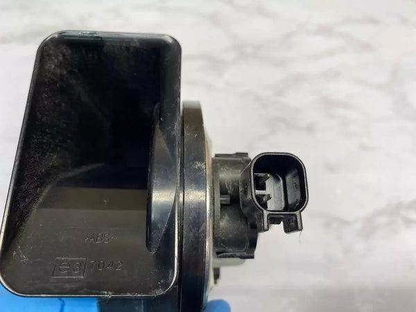 18 19 20 21 22 23 CHEVROLET TRAVERSE BOCINA SIRENA TONO BAJO NOTA ASSY OEM 84088934