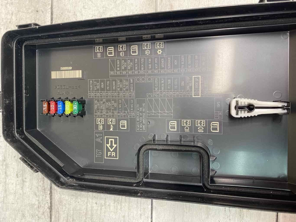 Caja de fusibles del motor Honda Pilot 21 a 22 Touring, tracción delantera, mercado estadounidense, OEM 32100TG8AF0