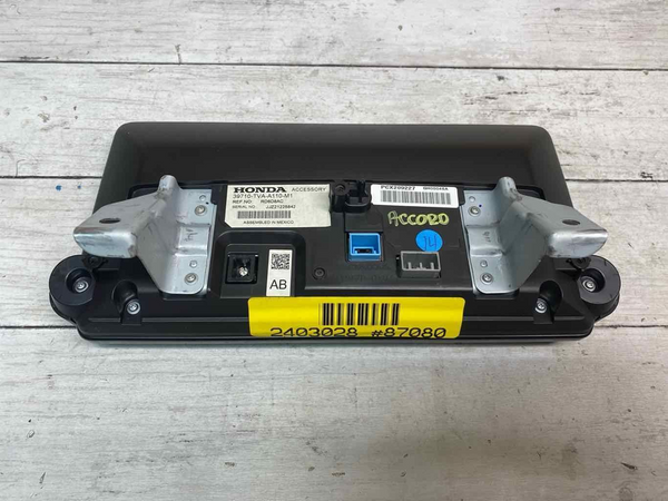 Honda Accord radio am fm 18 22 display screen dash mounted info OEM 39710TVAA11